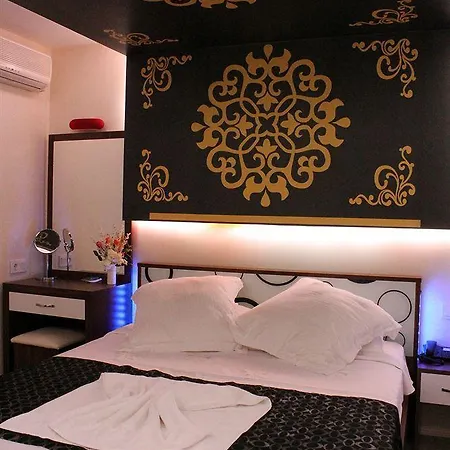Hotel Mera Park 3*