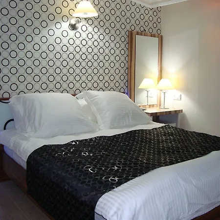 Hotel Mera Park 3*