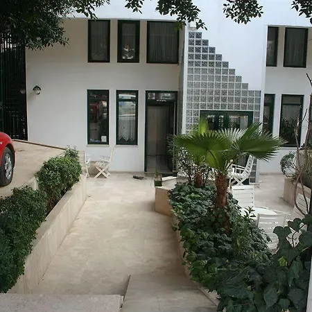 Mera Park Hotel 3*