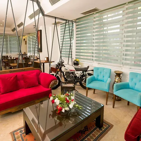 Hotel Mera Park 3*